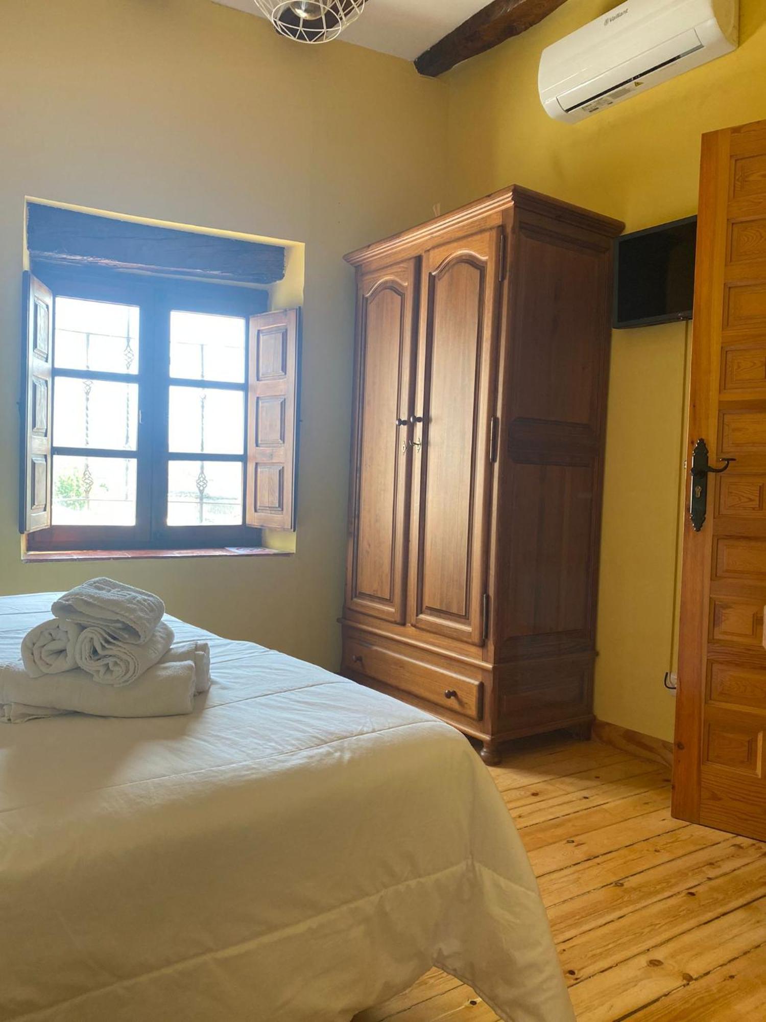 Hotel Restaurante Agapio De Tresnino Кінтанілья-де-Онесімо Екстер'єр фото