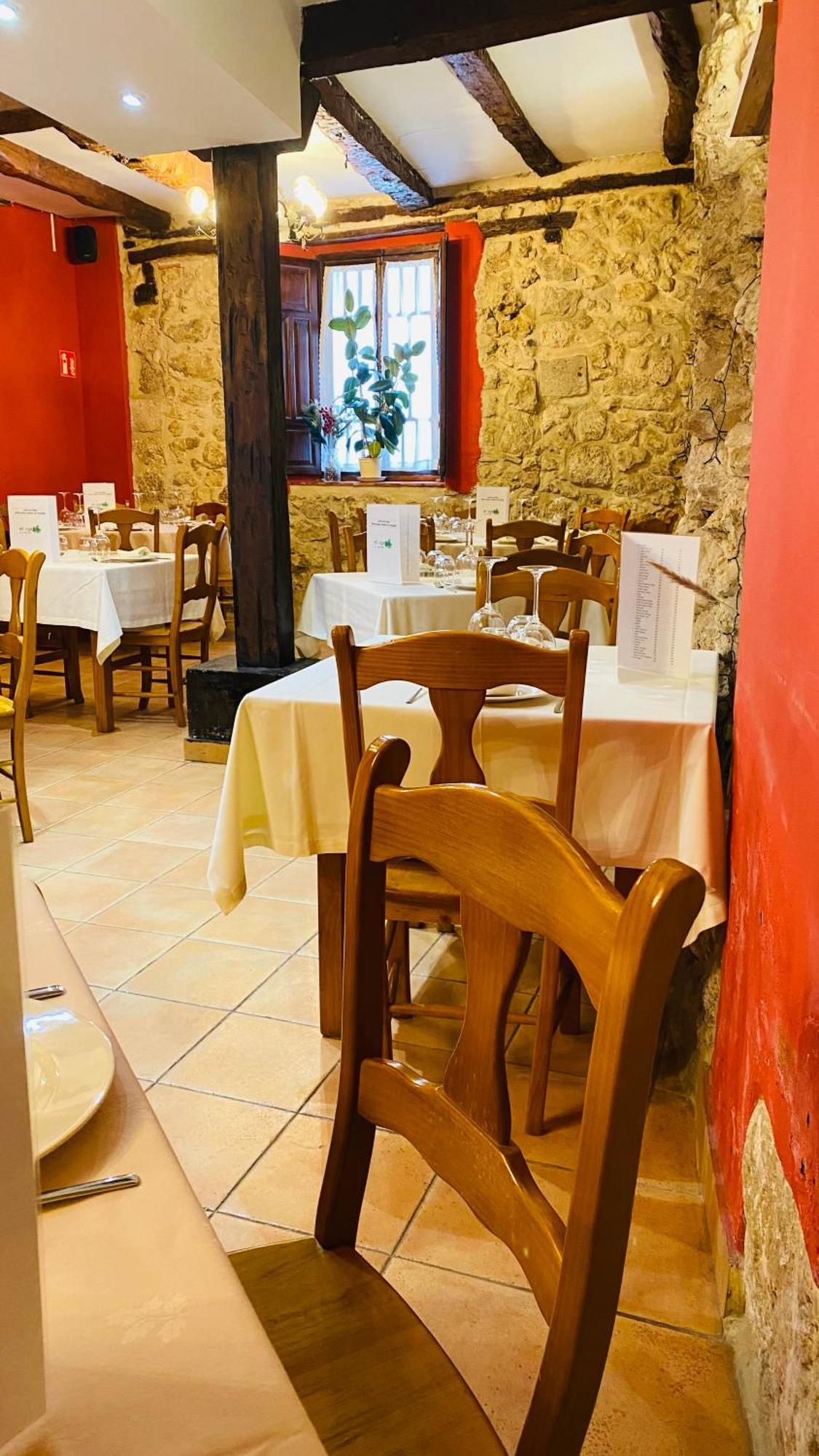 Hotel Restaurante Agapio De Tresnino Кінтанілья-де-Онесімо Екстер'єр фото