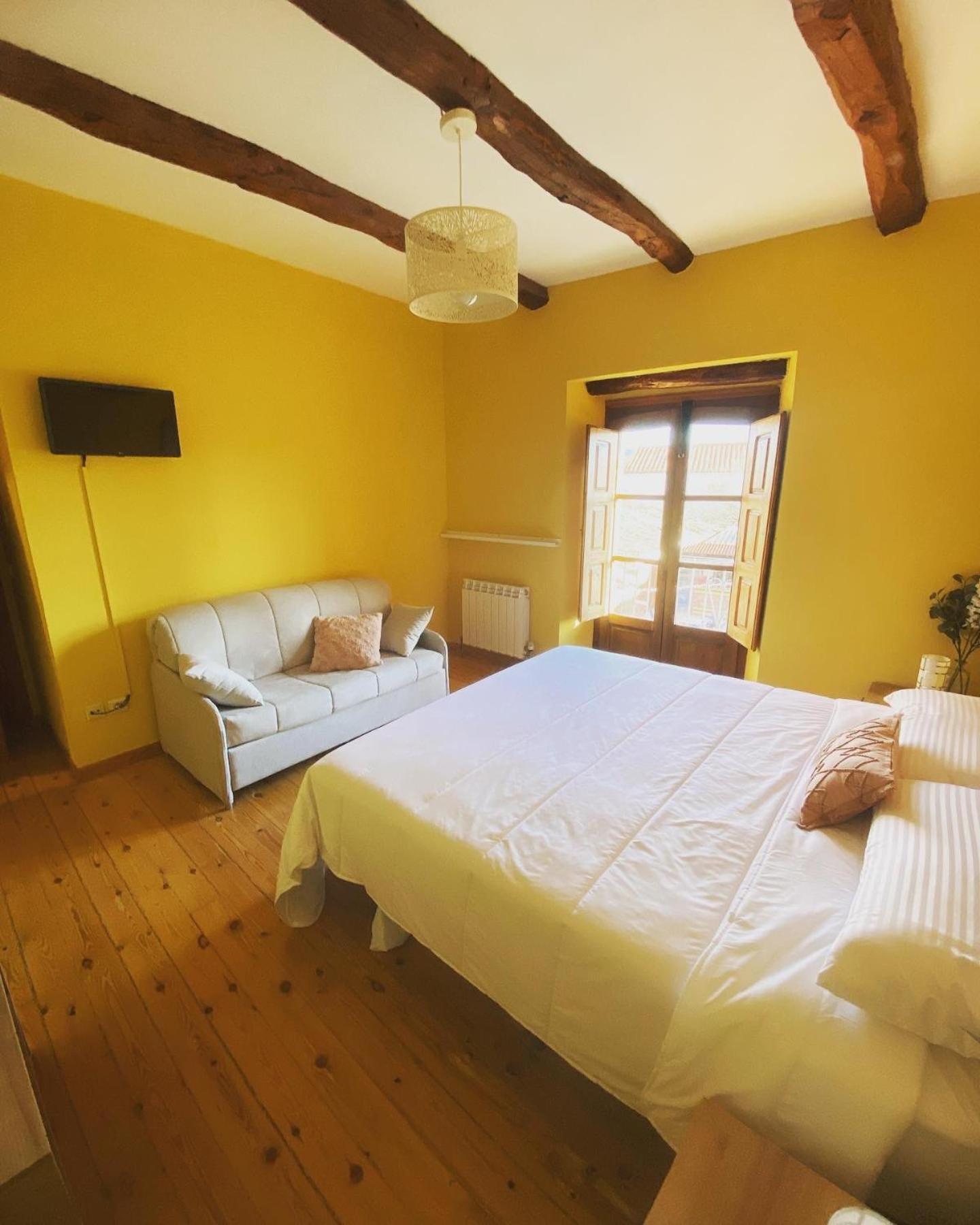 Hotel Restaurante Agapio De Tresnino Кінтанілья-де-Онесімо Екстер'єр фото