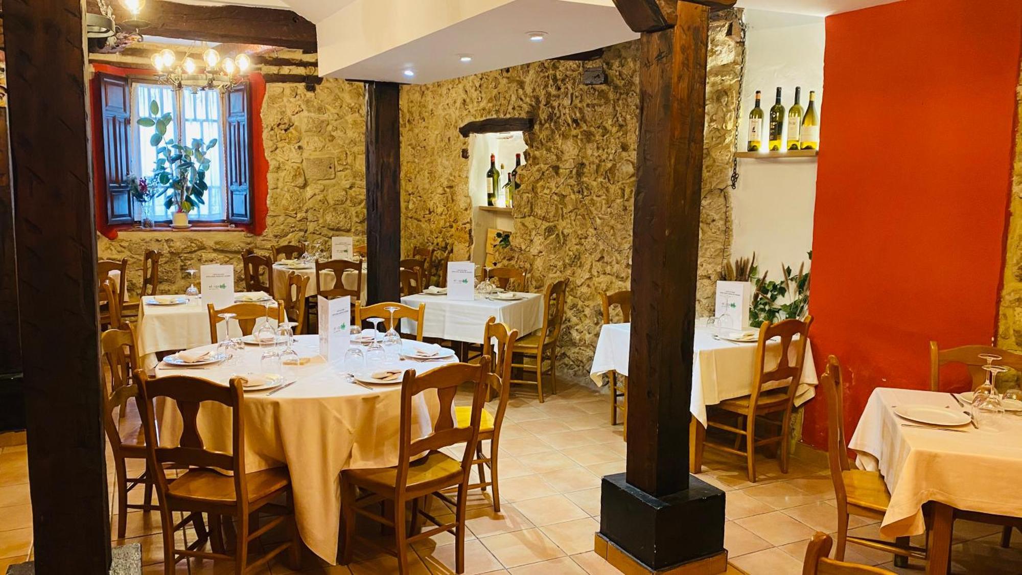 Hotel Restaurante Agapio De Tresnino Кінтанілья-де-Онесімо Екстер'єр фото