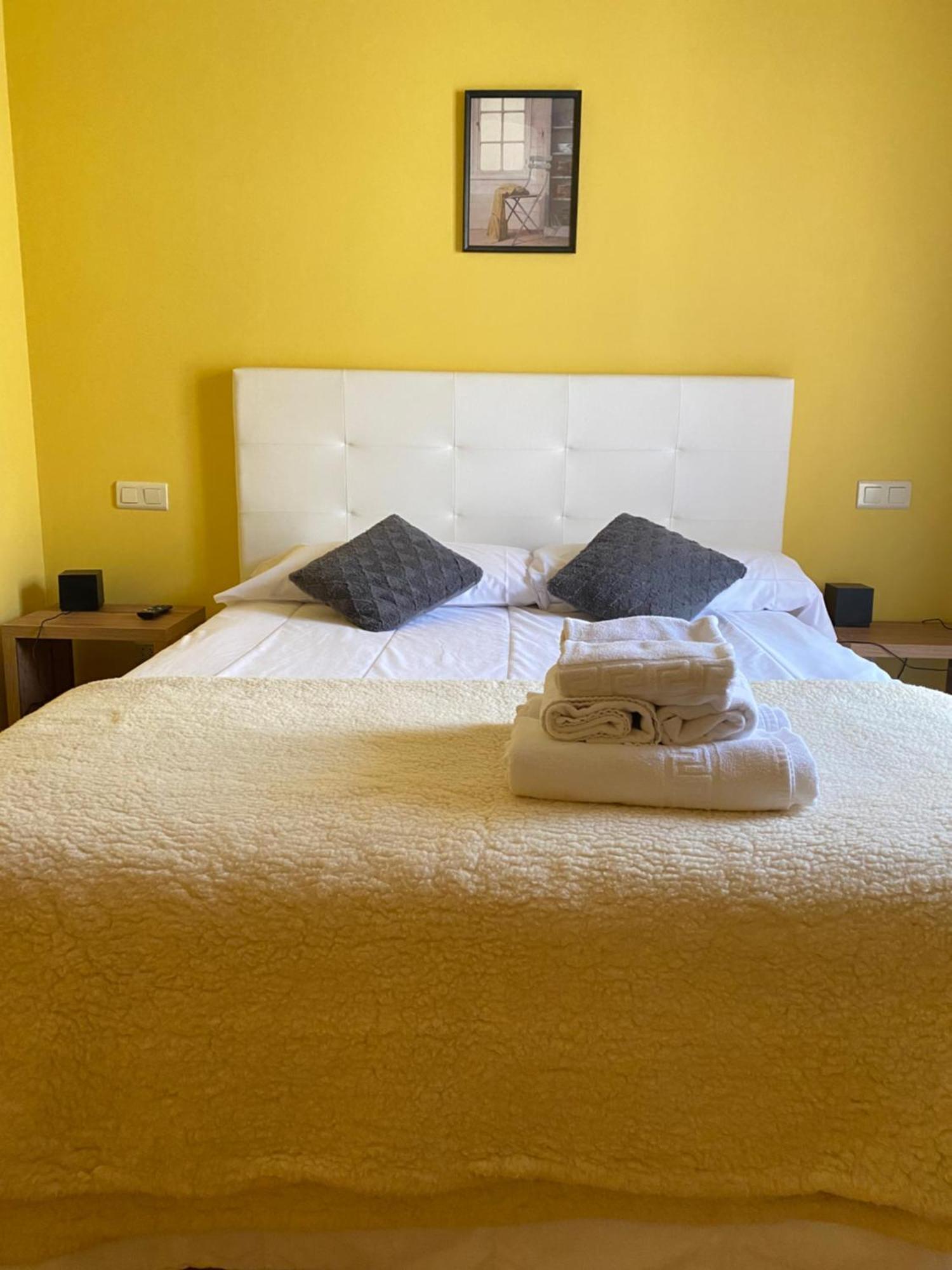Hotel Restaurante Agapio De Tresnino Кінтанілья-де-Онесімо Екстер'єр фото